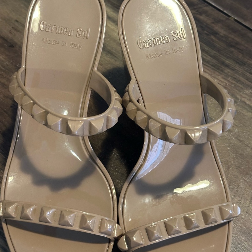 Stylish Studded Tan Wedge Sandals - Picture 5 of 10